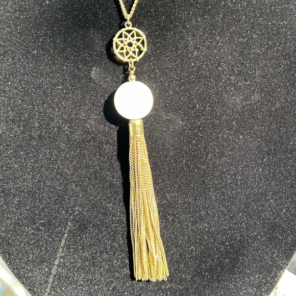 Chain and tassel necklace. - Picture 5 of 5